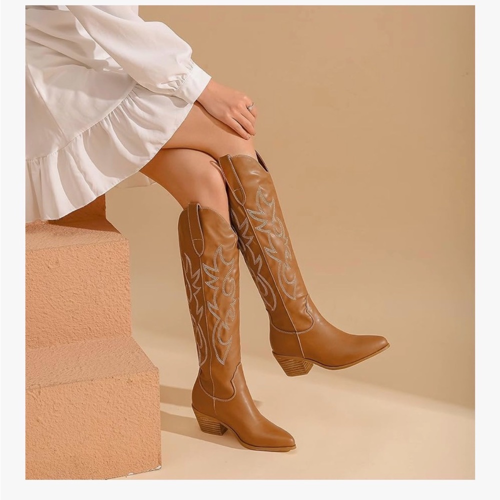 Elegant Tan Western Boots
